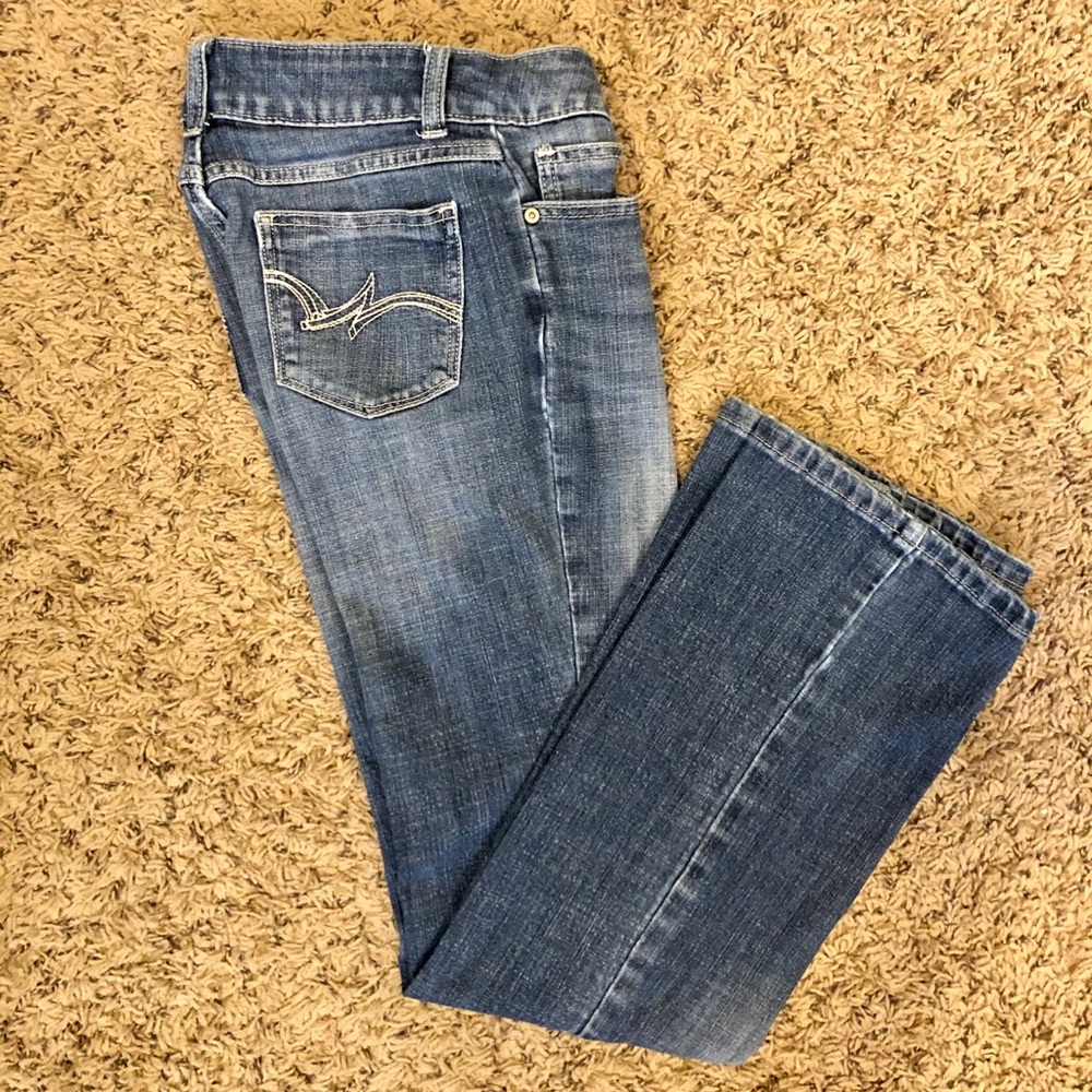 Wrangler medium wash bootcut jeans